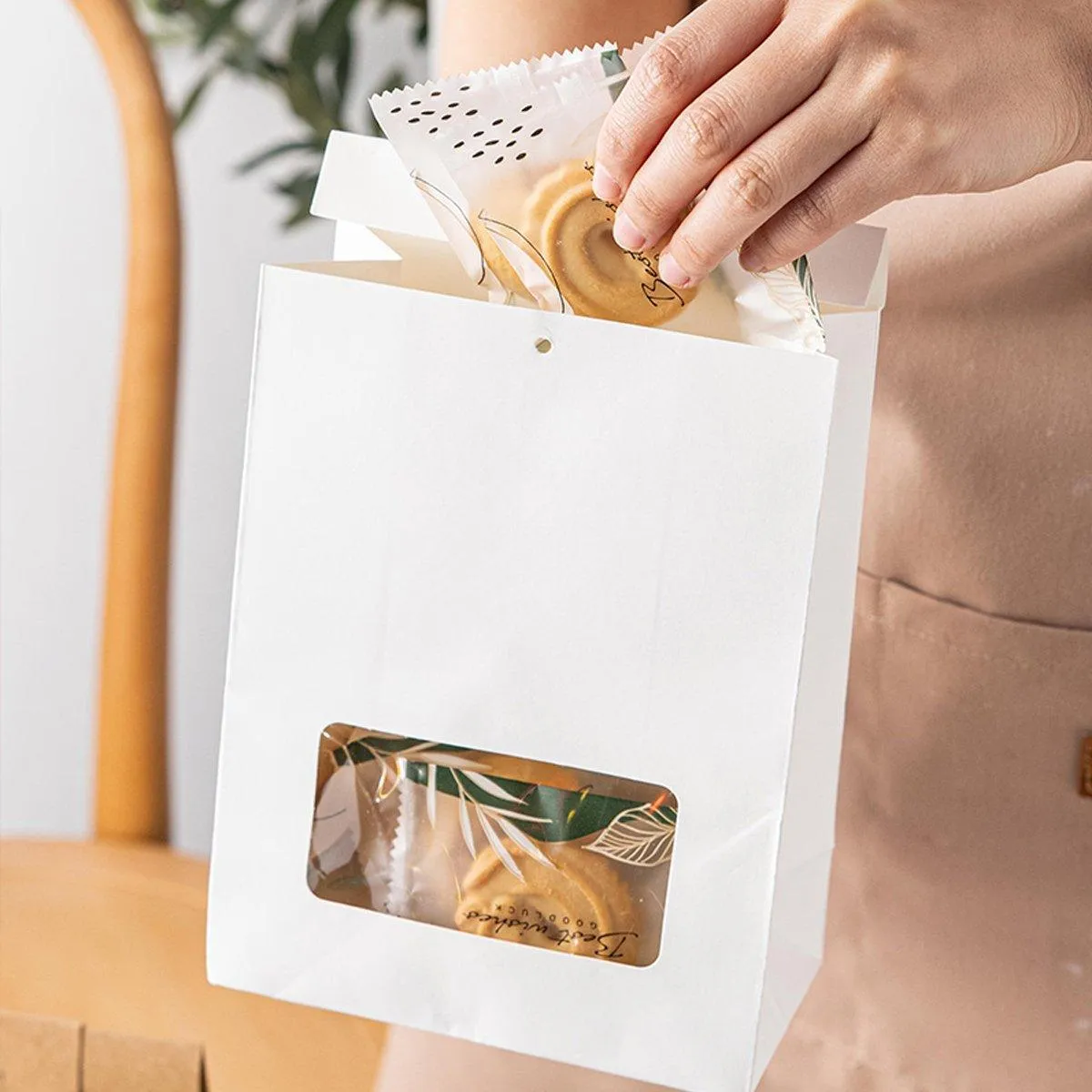 10PCS Snowflake Kraft Paper Candy Bag with Window Biscuit Self Standing Food Bag