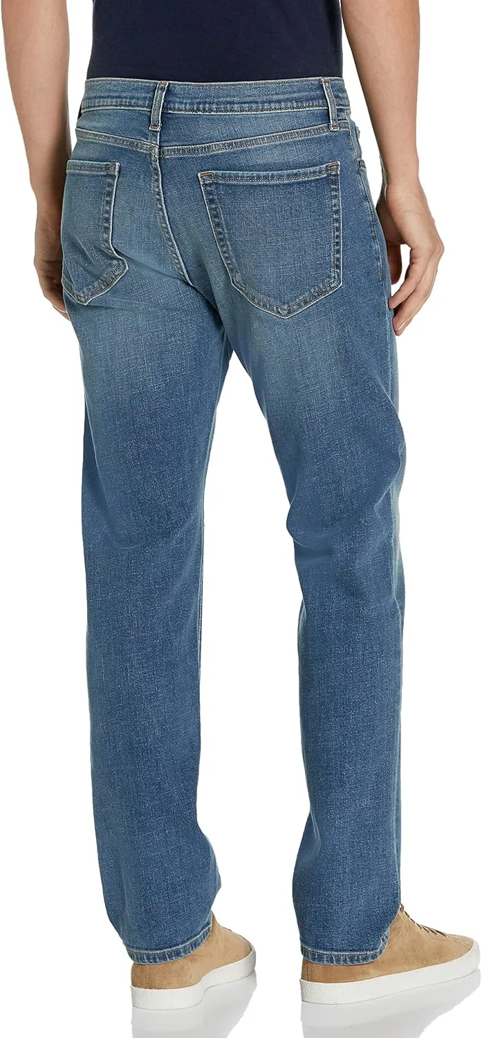 Amazon Essentials Men's Straight-Fit Stretch Jean