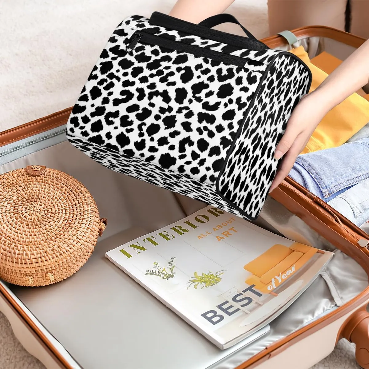 Animal Leopards Print Hanging Toiletry Bag for Men Women Travel Cosmetic Makeup Organizer Bag Water Resistant Large Portable Wash Case for Accessories, Toiletries, Cosmetics