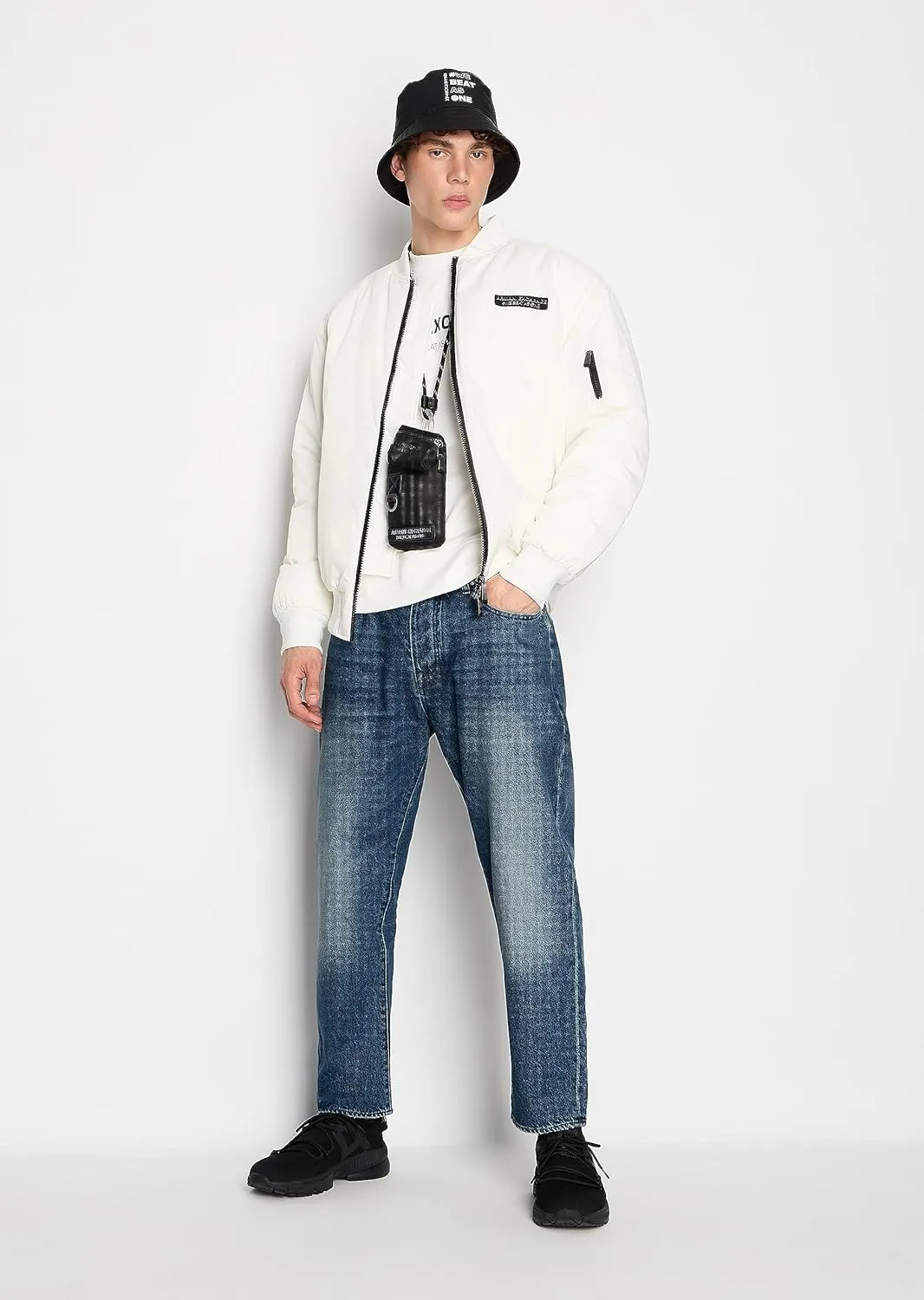 Armani Exchange Men's J71 90s Baggy Ankle Fit Non Stretch Cotton Denim