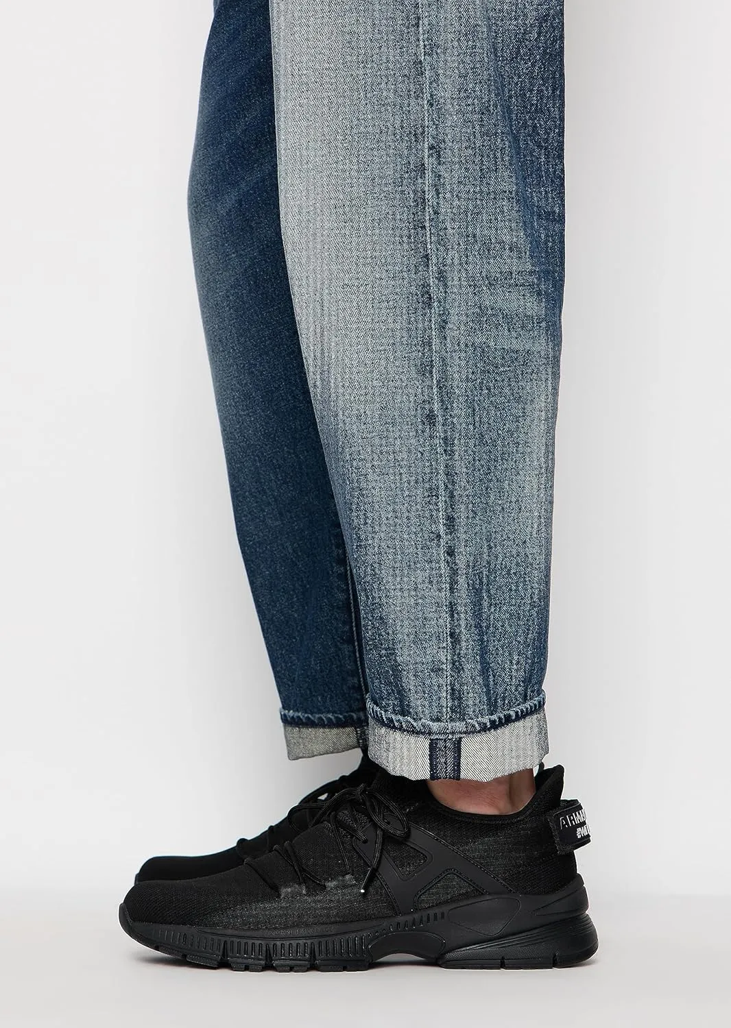 Armani Exchange Men's J71 90s Baggy Ankle Fit Non Stretch Cotton Denim