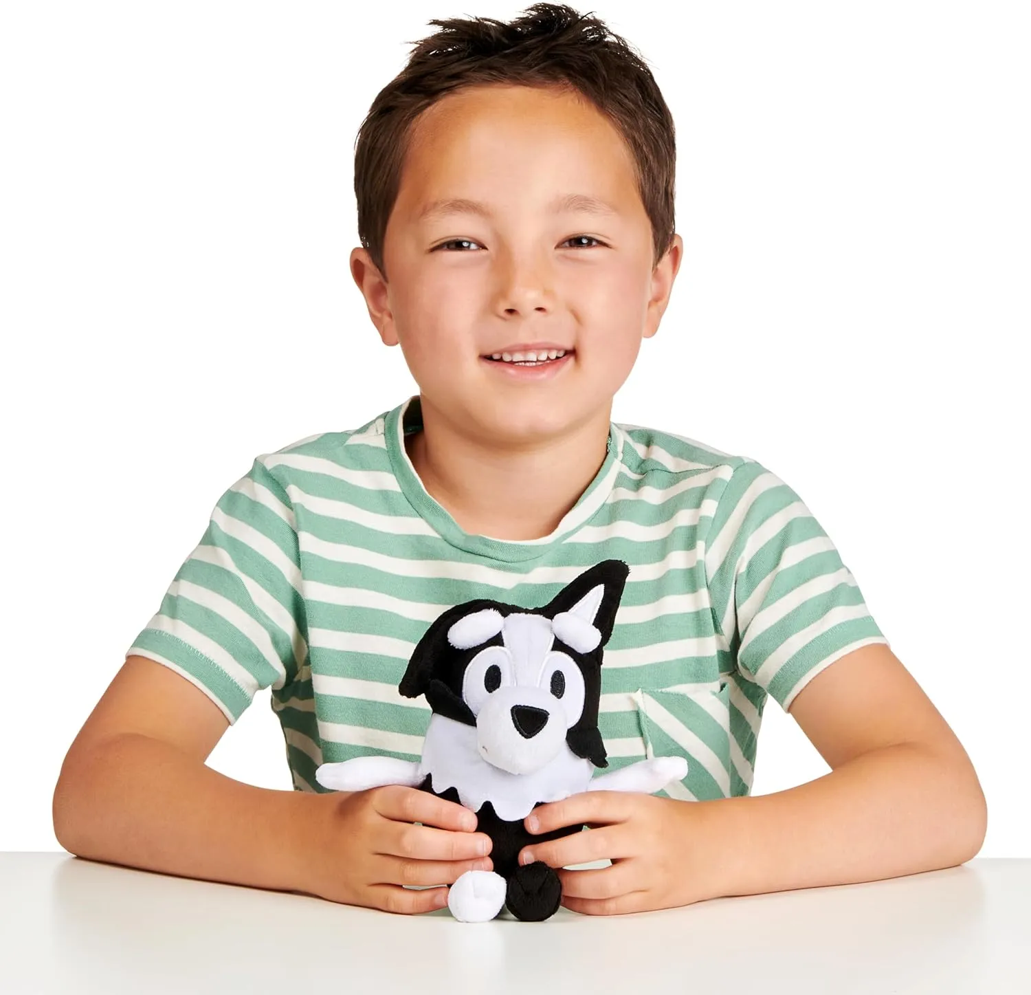 Bluey and Friends Stuffed Plush – Choose from Muffin, Princess Muffin, Winton, Honey, Mackenzie, Snickers, or Coco – Official Soft Toy for Kids Ages 3  (Mackenzie)