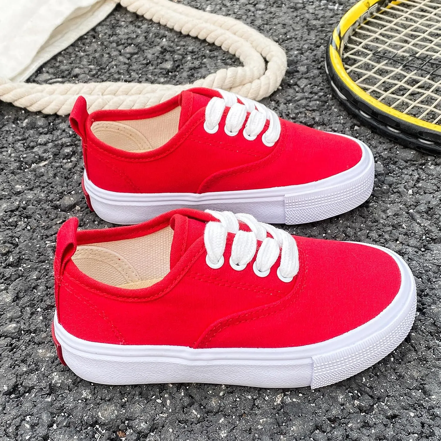 Boys and Girls Low Top Sports Shoes Lace up Canvas Children's Shoes Comfortable and Lightweight Skateboarding Shoes