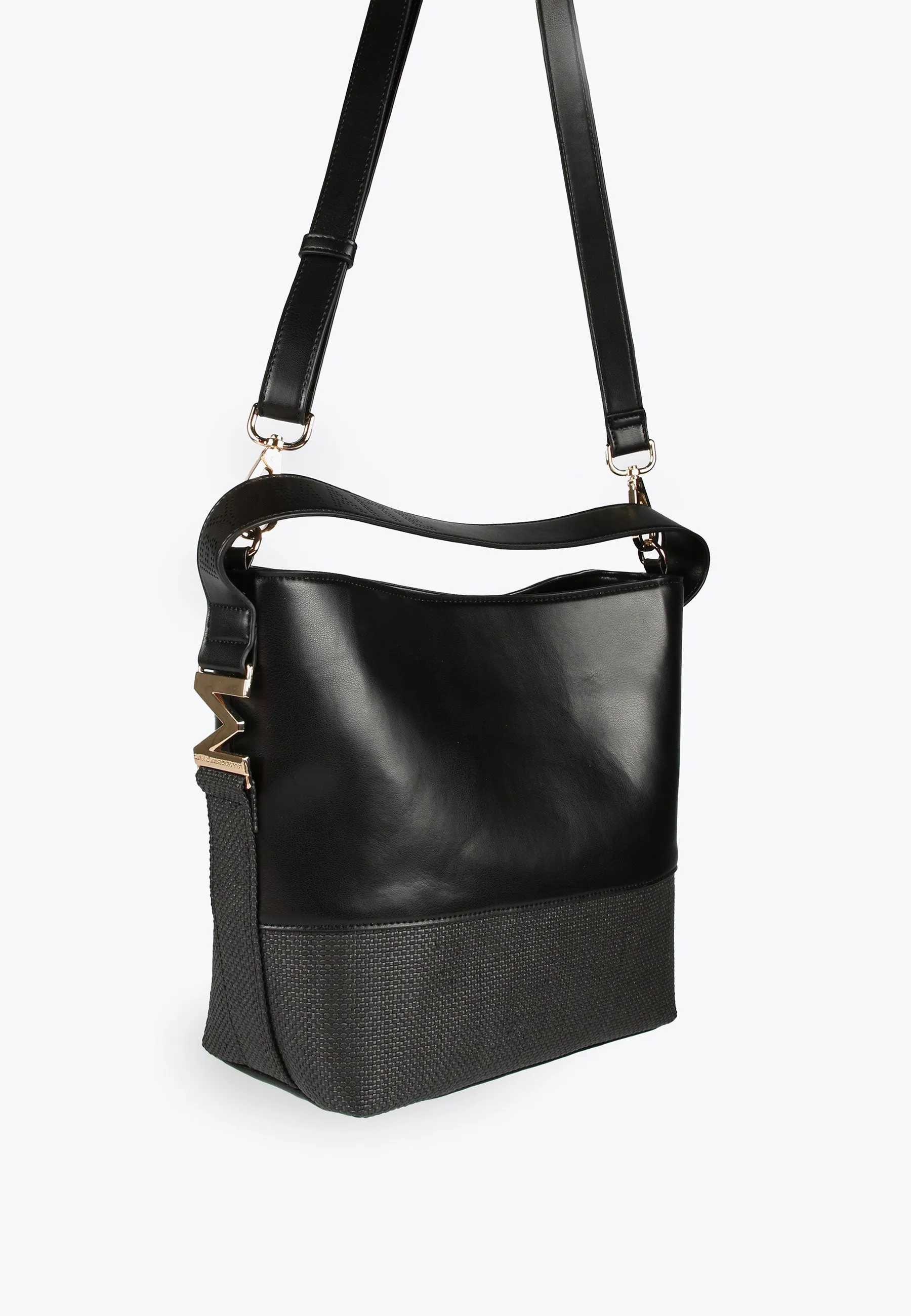 Crossbody bag in contrasting materials