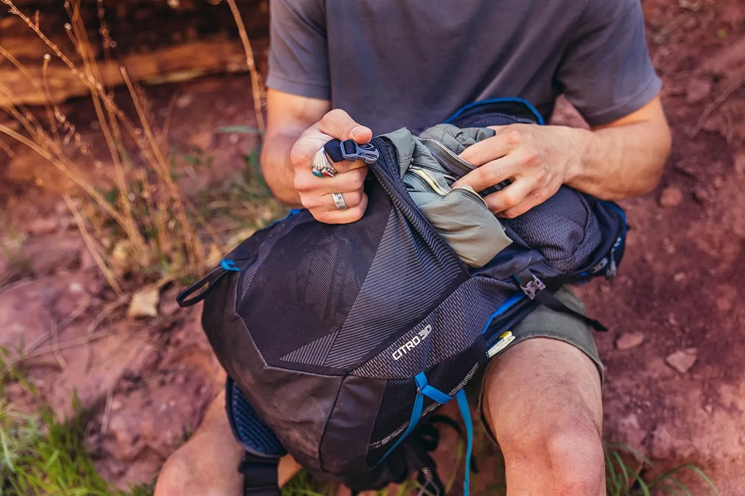 Gregory Citro 24, 30, 24 & 30 H2O Plus Unisex Day Hiking/Hydration Backpack