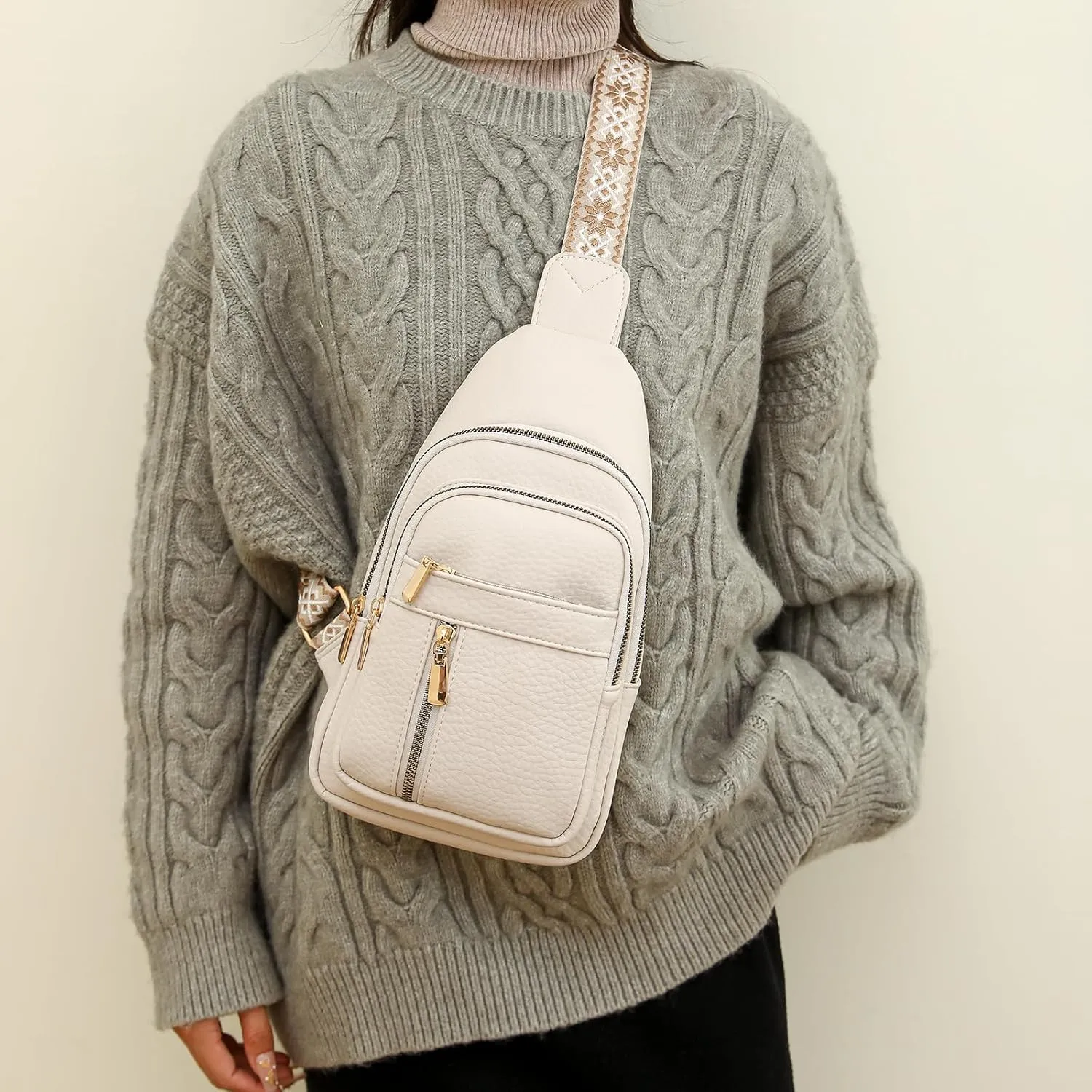 I IHAYNER Small Sling Bag for Women Vegan Leather Fanny Pack Crossbody Bag for Women Casual Daypack for Travel Chest Bag Green