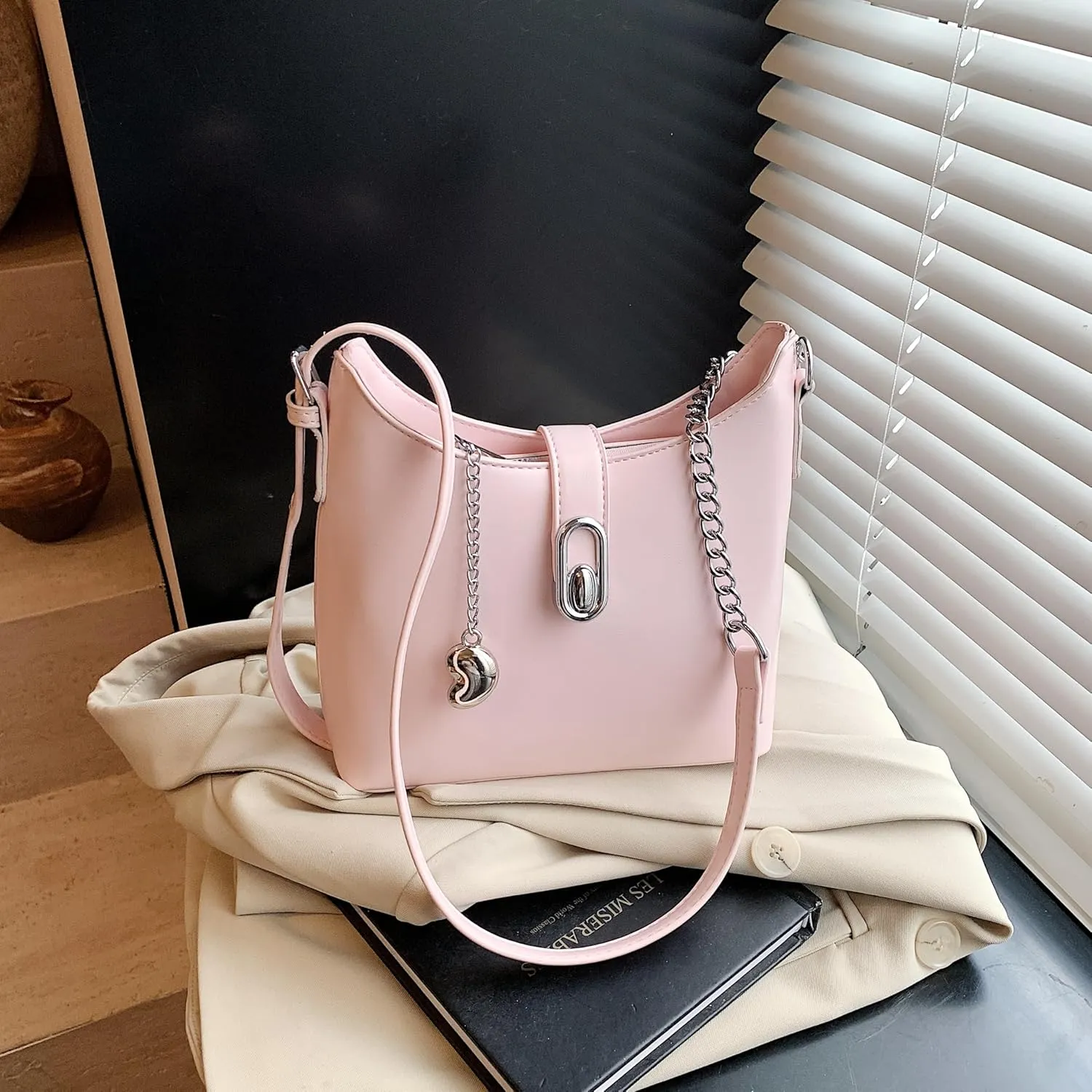 Ladies' handbag, single-shoulder bag, shoulder strap and zipper closed crossbody bag, ladies' handbag