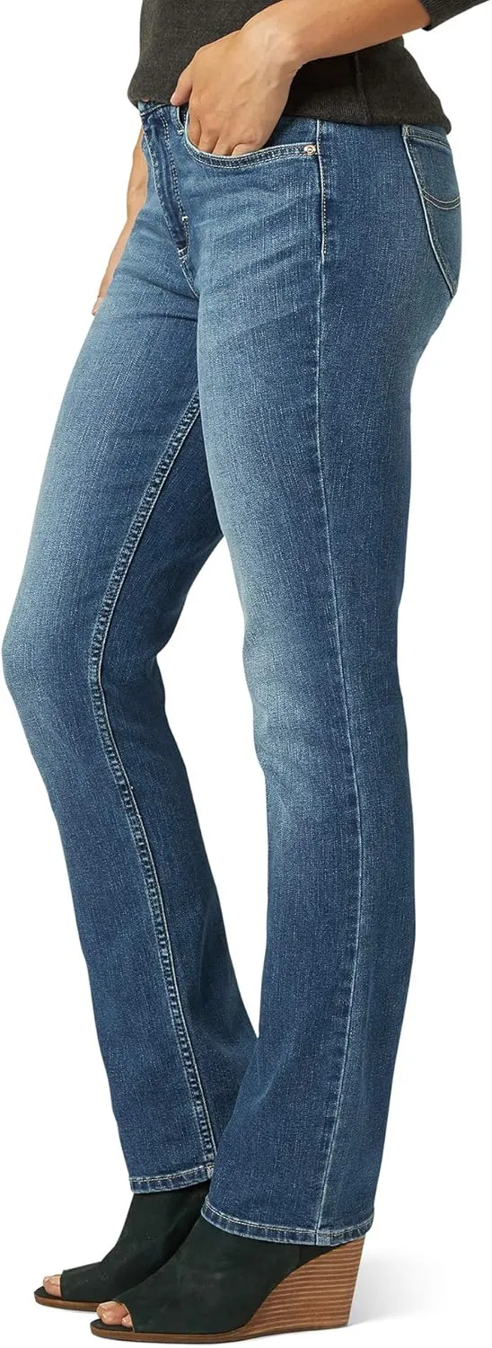 Lee Riders Women’s Midrise Straight Premium Jean, Regular Fit (Titanic Medium Blue Wash)