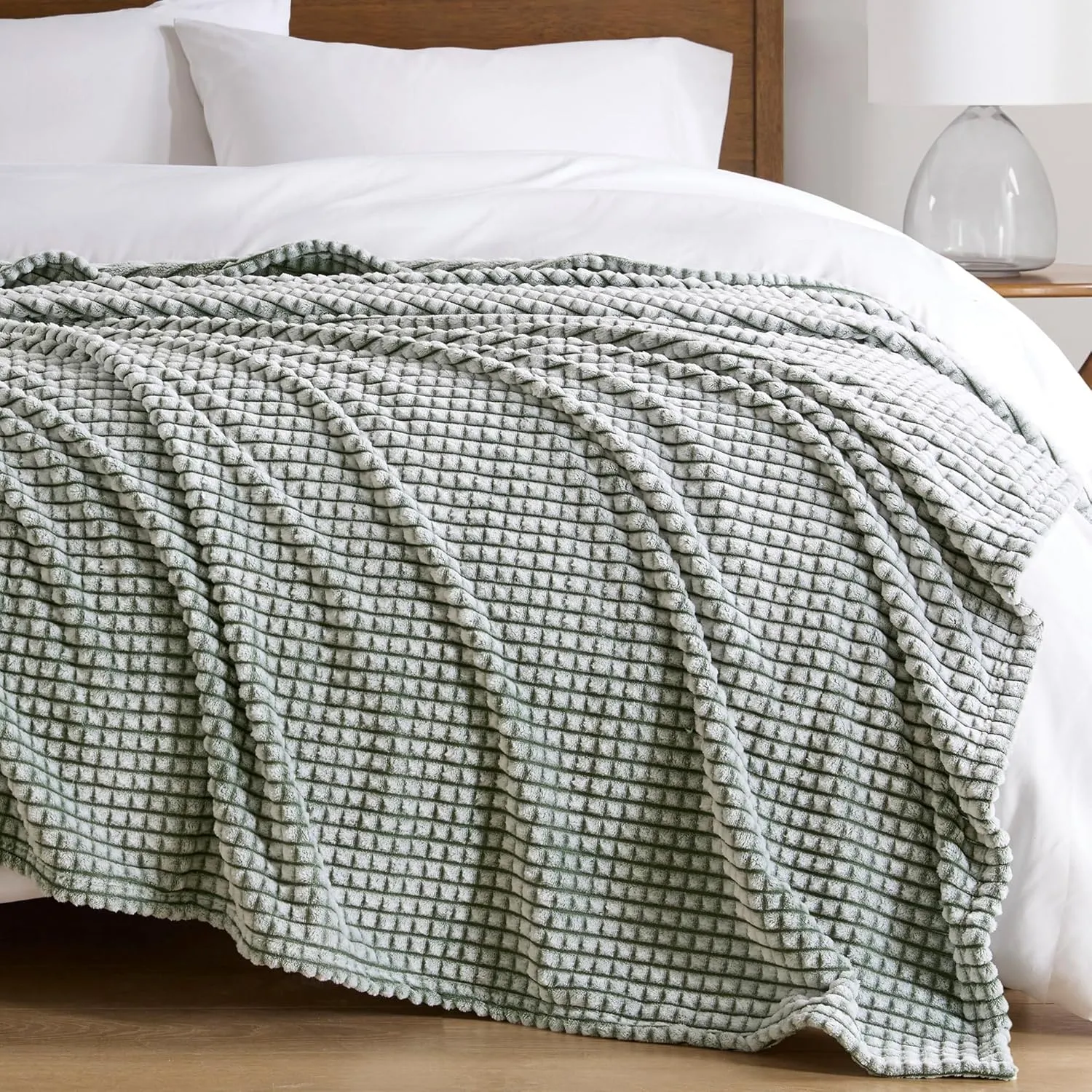 Madison Park Cozy Blanket Soft Plush Blanket Chic Backprinted Carved Texture Design, Trendy, All Seasons Lightweight Bedding for Summer Cover for Bed, Couch & Sofa, Full/Queen, Green