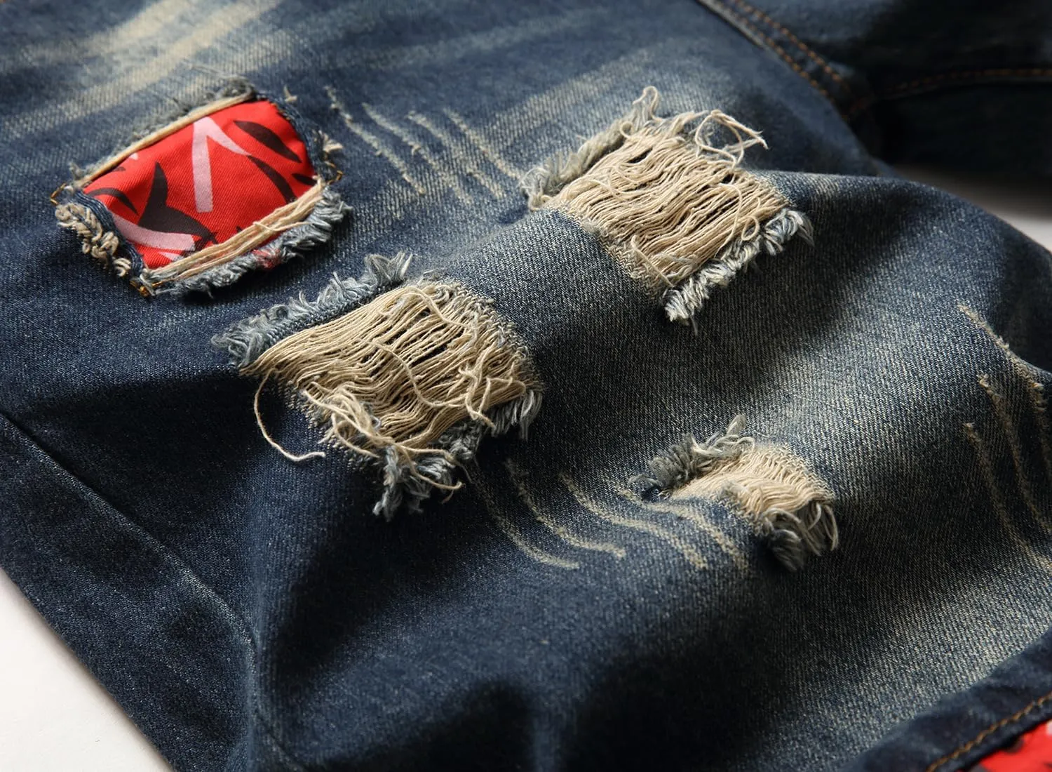 MLANM Men's Denim Shorts Classic Fit Distressed Summer Fashion Ripped Jean Shorts