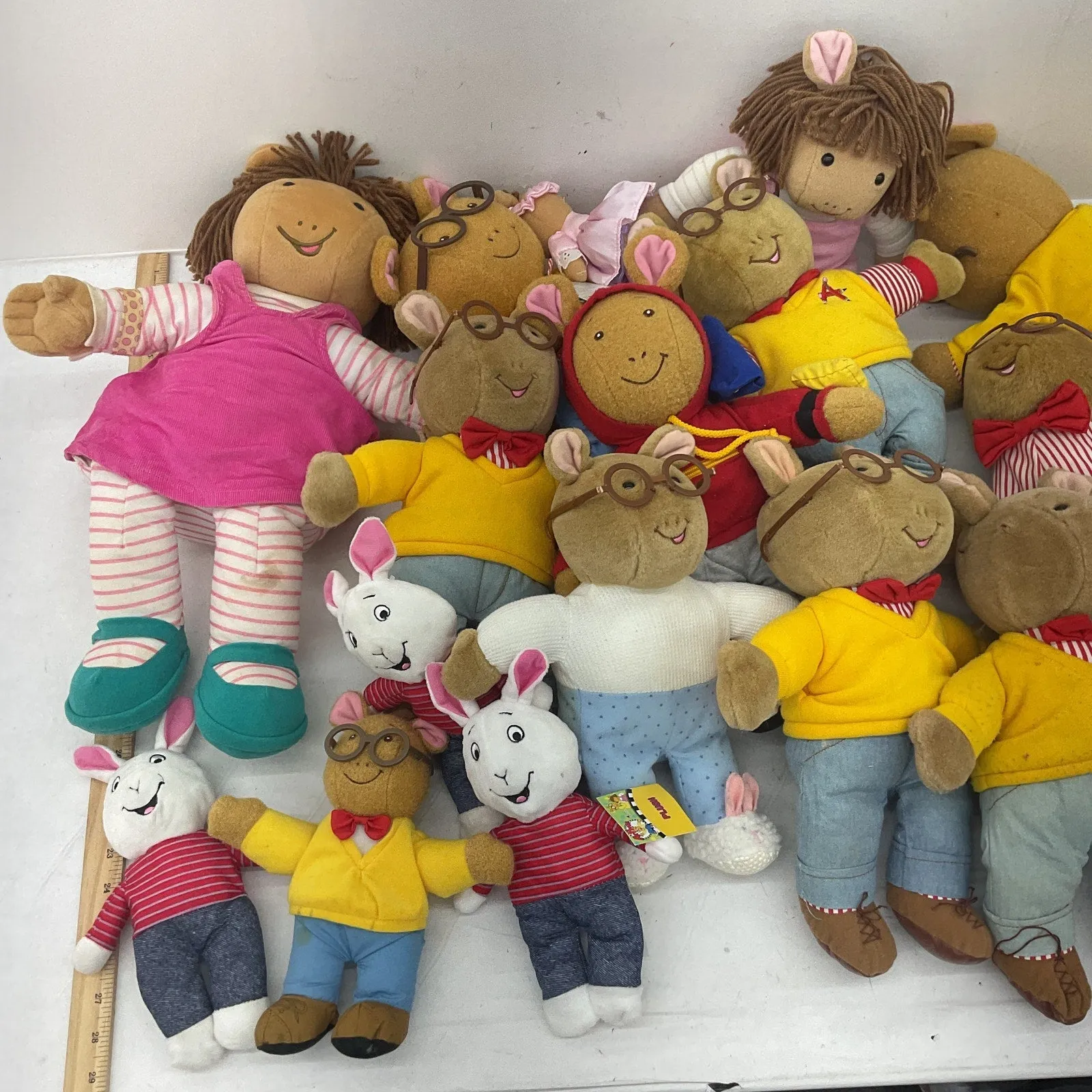 PBS Arthur Aardvark Cartoon Character Plush Toys Stuffed Animals LOT 12 lbs!