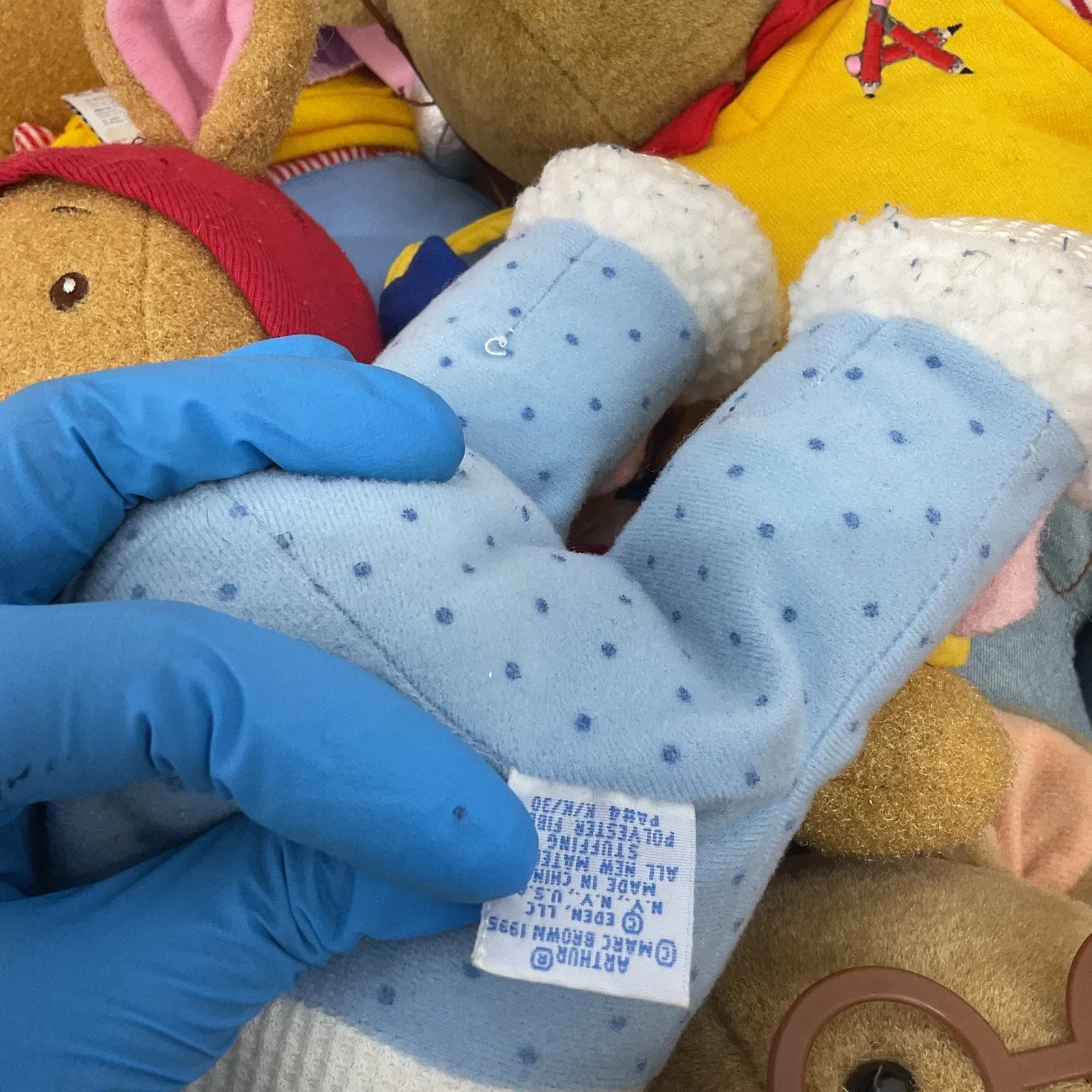 PBS Arthur Aardvark Cartoon Character Plush Toys Stuffed Animals LOT 12 lbs!