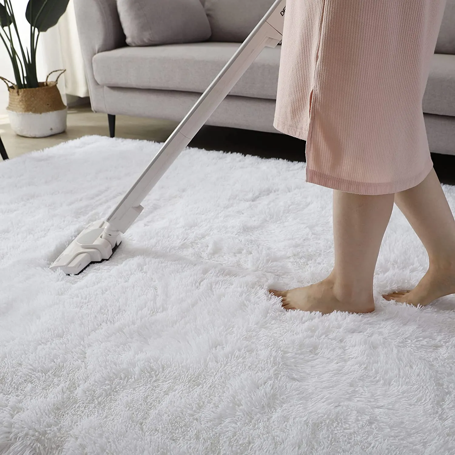 Rynx | GKLUCKIN Shag Ultra Soft Area Rug, Fluffy 4'x6' Purple Rugs Plush Non-Skid Indoor Fuzzy Faux Fur Rugs Furry Accent Rugs for Living Room Bedroom Kids Room Playroom Decor