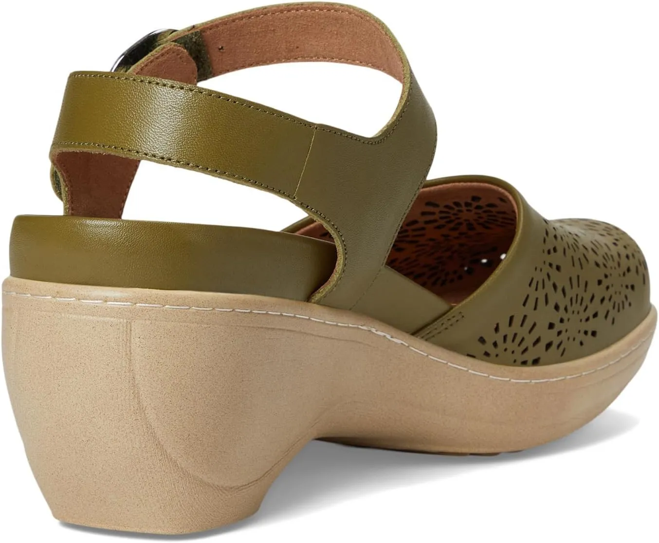 SoftWalk Women's Mabelle Perf Clog