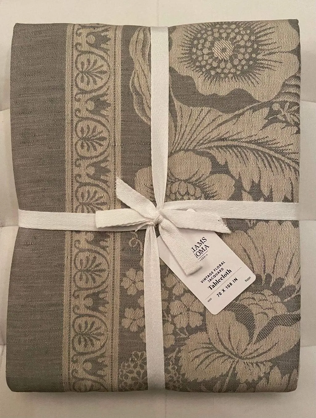 Williams-Sonoma Vintage Floral Jacquard Tablecloth ~70" x 108”~*Grey*~