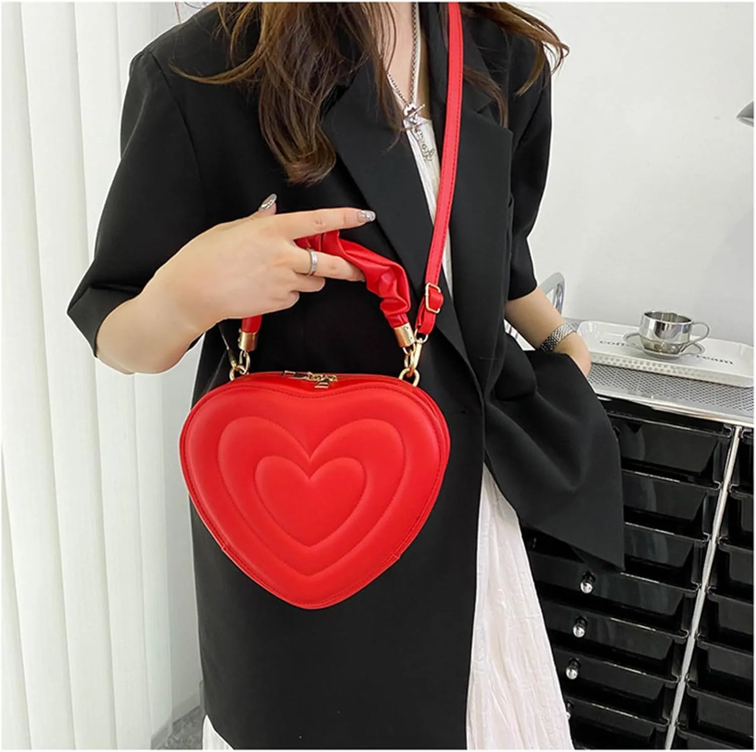 Women's Crossbody Bag Fashion Sweet Heart Shape Shoulder Bag Purse PU Leather Zipper Vintage Small Handbag